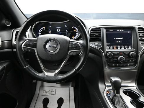 Used 2018 Jeep Grand Cherokee Altitude AWD/4WD image 13