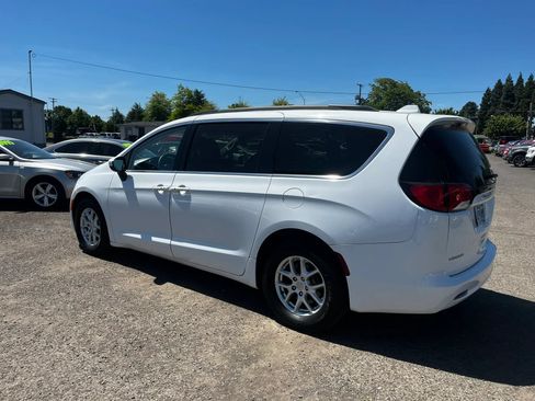 Used 2020 Chrysler Voyager Lxi FWD image 5
