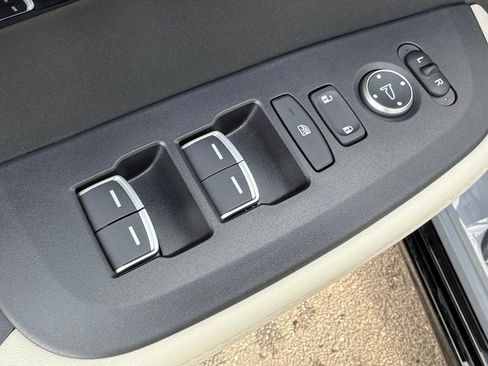 Certified 2025 Acura ADX A-Spec image 17