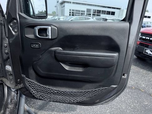 Used 2022 Jeep Wrangler Unlimited Sport AWD/4WD image 14