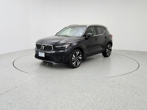 Certified 2023 Volvo XC40 B5 Ultimate w/ Protection Package Premier image 1