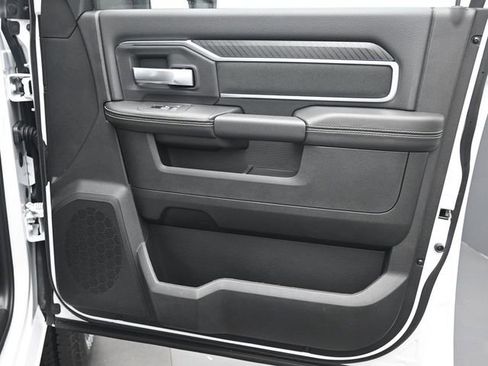 New 2026 RAM 2500 Big Horn AWD/4WD image 15