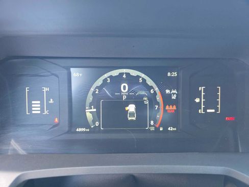 Certified 2025 Toyota Tacoma SR5 AWD/4WD image 26