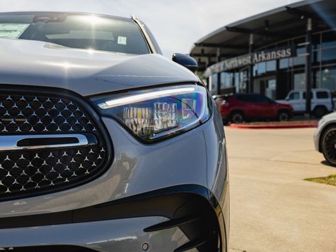 New 2026 Mercedes-Benz GLC 300 GLC 300 image 4