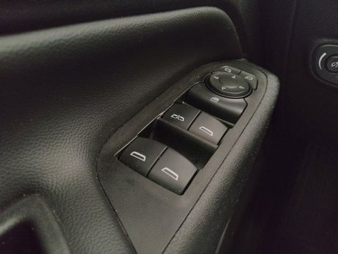 Used 2020 Chevrolet Equinox LT FWD image 27