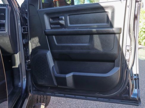 Used 2018 RAM 1500 Express image 36