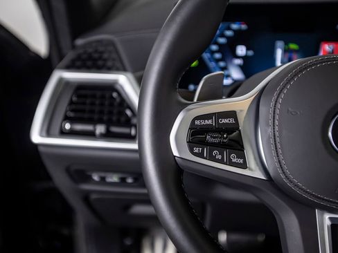 Used 2025 BMW X5 M60i w/ Executive Package image 47