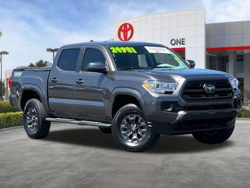 Used 2019 Toyota Tacoma SR w/ SR Convenience Package RWD image 2