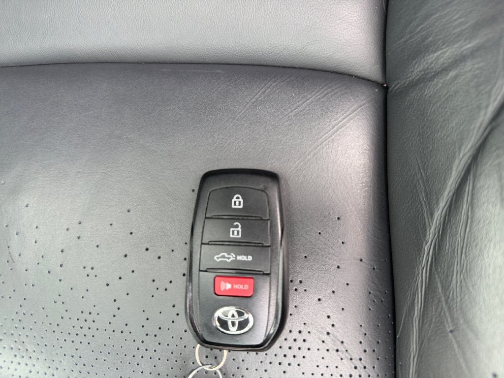 Used 2023 Toyota Tundra Platinum AWD/4WD image 31