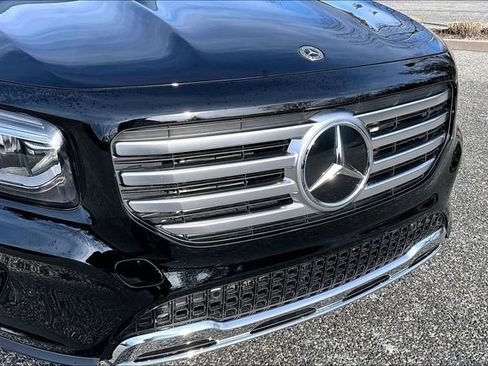Certified 2025 Mercedes-Benz GLB 250 250 image 35
