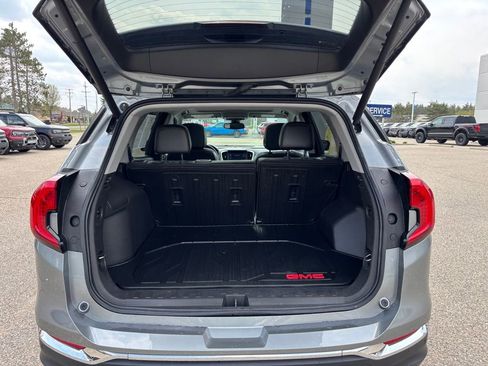 Used 2024 GMC Terrain SLT w/ Infotainment Package II AWD/4WD image 15