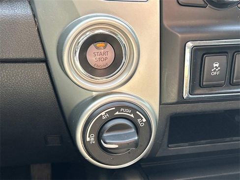 Used 2017 Nissan Titan PRO-4X image 27