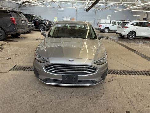 Certified 2020 Ford Fusion SE image 1