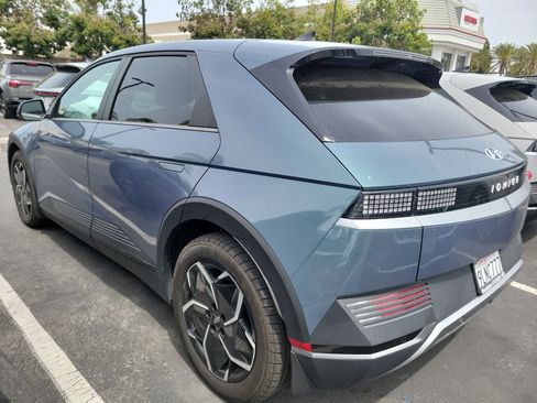 Used 2024 Hyundai Ioniq 5 SEL image 4