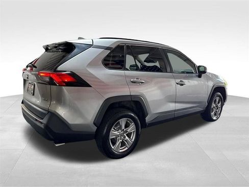 Used 2024 Toyota RAV4 XLE w/ Convenience Package FWD image 5