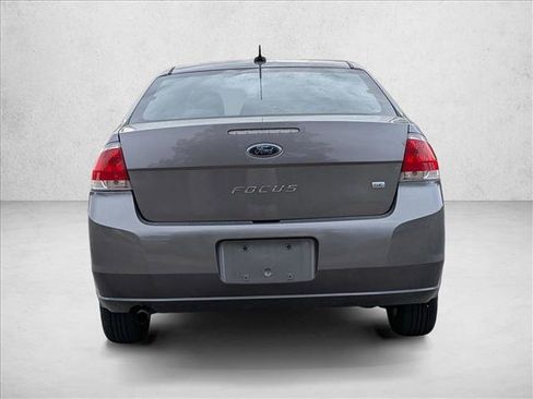 Used 2011 Ford Focus SE image 6