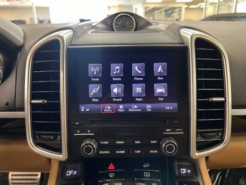 Used 2017 Porsche Cayenne S Platinum w/ Premium Package Plus (Pjy) AWD/4WD image 16