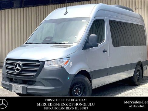 Used 2025 Mercedes-Benz Sprinter 2500 image 1