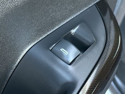 Used 2023 GMC Acadia AT4 image 30