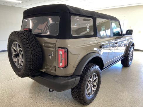 Used 2025 Ford Bronco Badlands AWD/4WD image 8