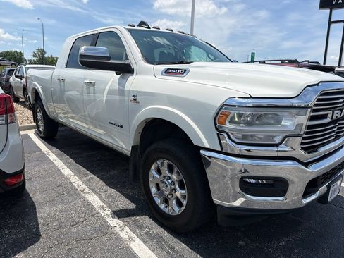 Used 2022 RAM 3500 Laramie AWD/4WD image 3