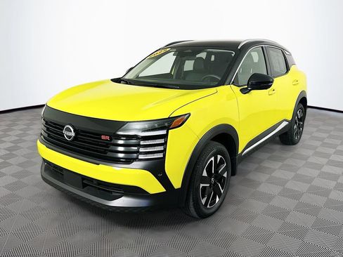 Certified 2025 Nissan Kicks SR FWD image 6