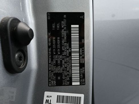 Used 2021 Toyota Highlander XLE image 55