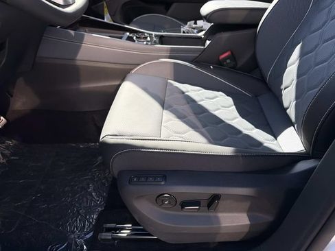 New 2026 Volkswagen Tiguan SEL R-Line AWD/4WD image 15