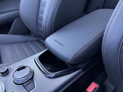 New 2025 Alfa Romeo Stelvio Sprint image 23