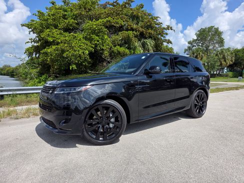 New 2026 Land Rover Range Rover Sport Dynamic SE AWD/4WD image 1