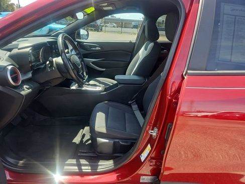 Used 2024 Chevrolet Trax RS w/ Driver Confidence Package FWD image 10