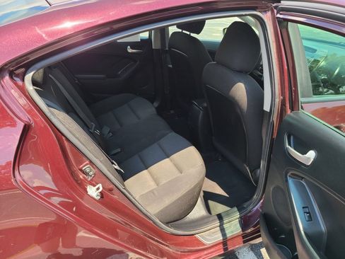 Used 2017 Kia Forte LX FWD image 15