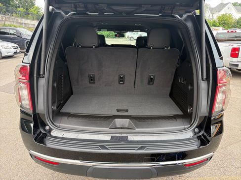 Used 2023 Chevrolet Tahoe LT w/ Luxury Package AWD/4WD image 7