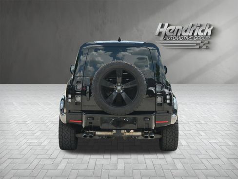 Used 2025 Land Rover Defender 110 V8 AWD/4WD image 8