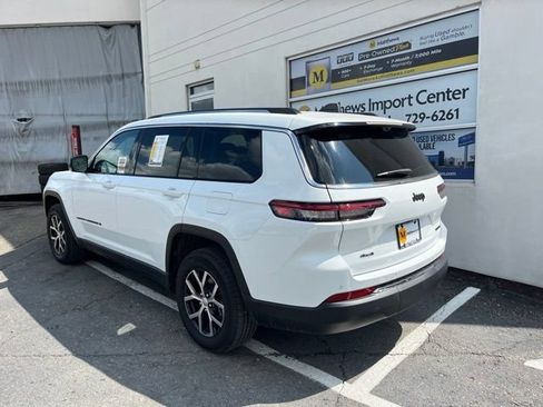 Used 2023 Jeep Grand Cherokee L Limited w/ Luxury Tech Group II AWD/4WD image 3