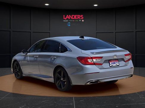 Used 2022 Honda Accord Sport image 2