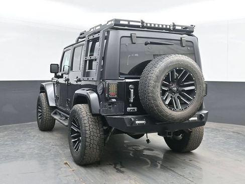 Used 2016 Jeep Wrangler Unlimited Sahara w/ Max Tow Package AWD/4WD image 7