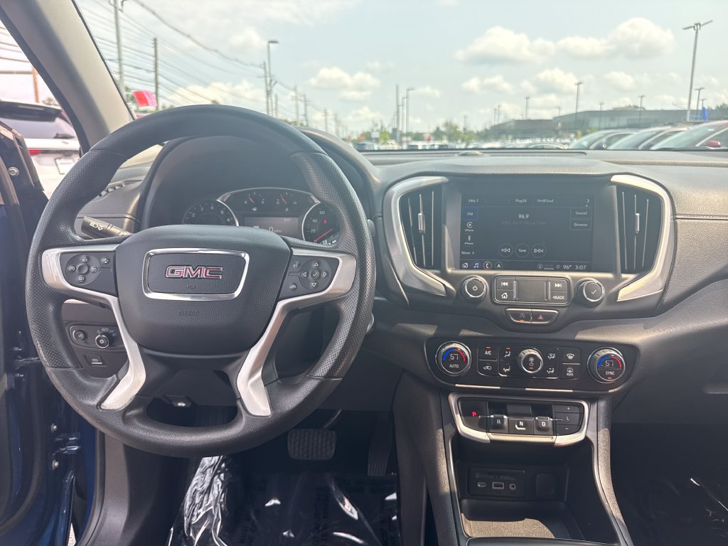 Used 2023 GMC Terrain SLE w/ Driver Convenience Package AWD/4WD image 15