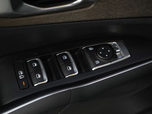 Used 2023 Kia Sorento S image 21