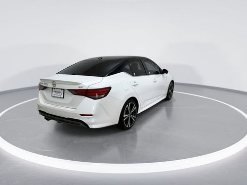 Used 2021 Nissan Sentra SR FWD image 9