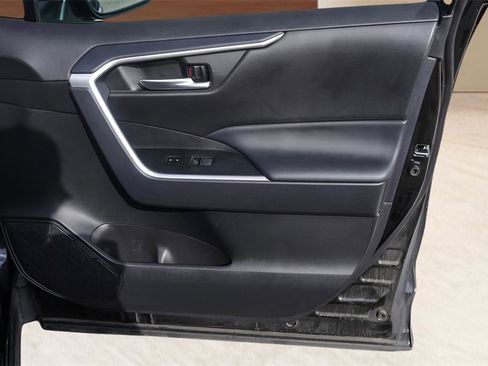 Used 2024 Toyota RAV4 XLE image 28