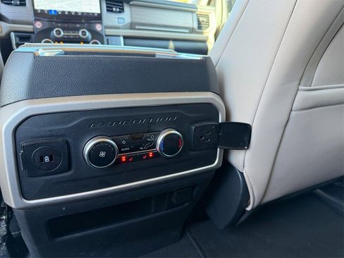 Used 2024 Ford Expedition Max Limited image 18