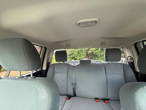 Used 2015 RAM 1500 ST AWD/4WD image 17