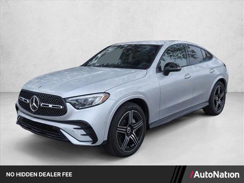 Used 2024 Mercedes-Benz GLC 300 4MATIC image 1