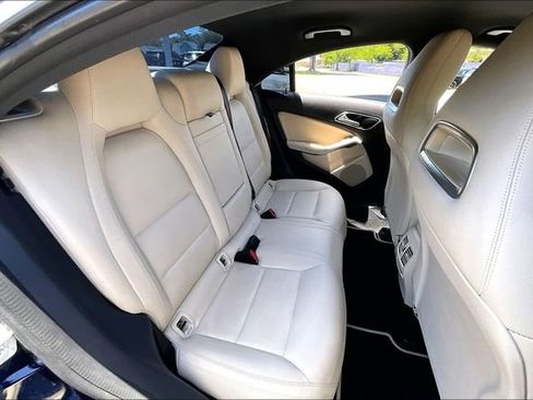 Used 2018 Mercedes-Benz CLA 250 image 22