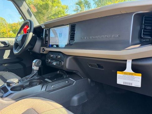 New 2025 Ford Bronco Big Bend AWD/4WD image 18