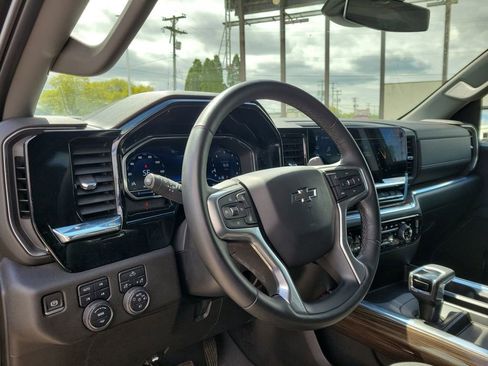 Used 2023 Chevrolet Silverado 1500 RST AWD/4WD image 21