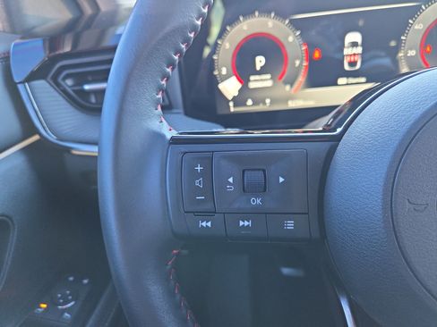 Used 2025 Nissan Kicks SR image 11