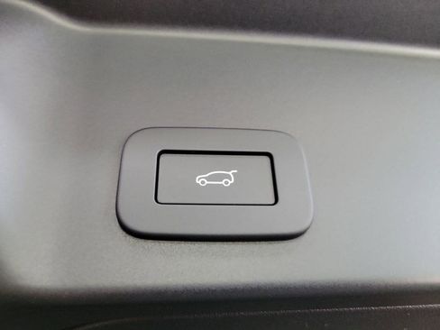 Used 2026 Land Rover Range Rover Evoque S image 30