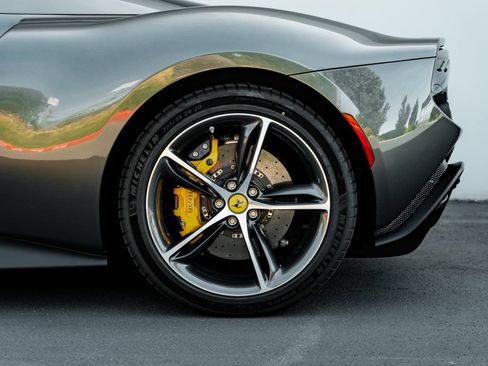 Used 2023 Ferrari 296 GTS RWD image 7